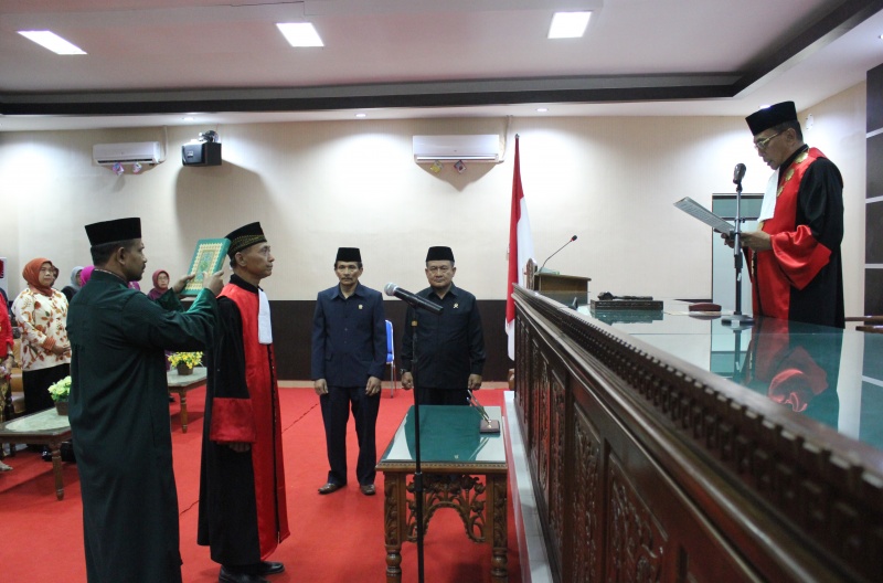 Ketua Pengadilan Tinggi/Tipikor Aceh Melantik dan Mengambil Sumpah Jabatan Sdr. Supriyono, SH sebagai Hakim pada Pengadilan Tinggi/Tipikor Aceh