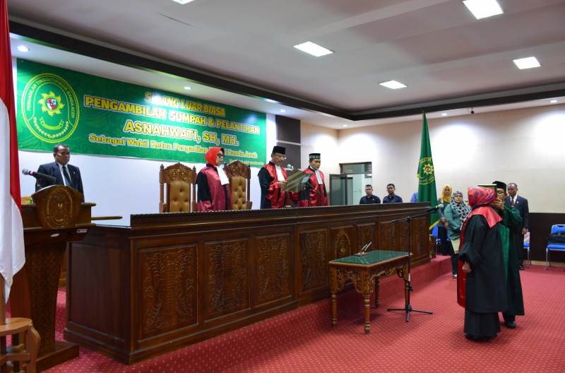 Pelantikan Asnahwati, SH, MH. sebagai Wakil Ketua Pengadilan Tinggi Banda Aceh