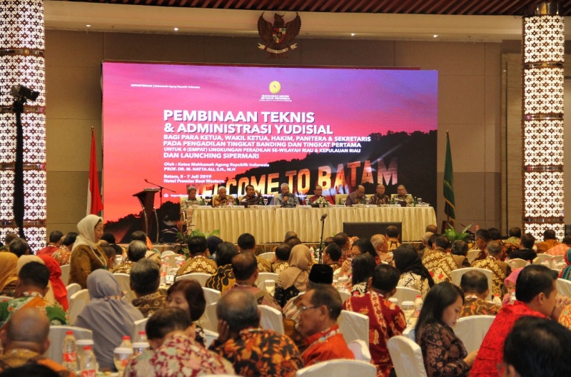 Pembinaan Teknis dan Administrasi Yudisial di Batam