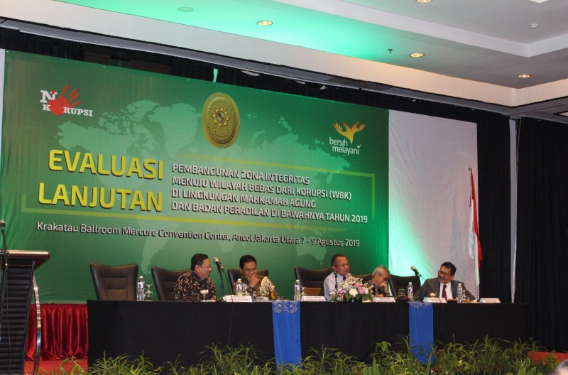 MAHKAMAH AGUNG LAKUKAN EVALUASI LANJUTAN PEMBANGUNAN ZONA INTEGRITAS