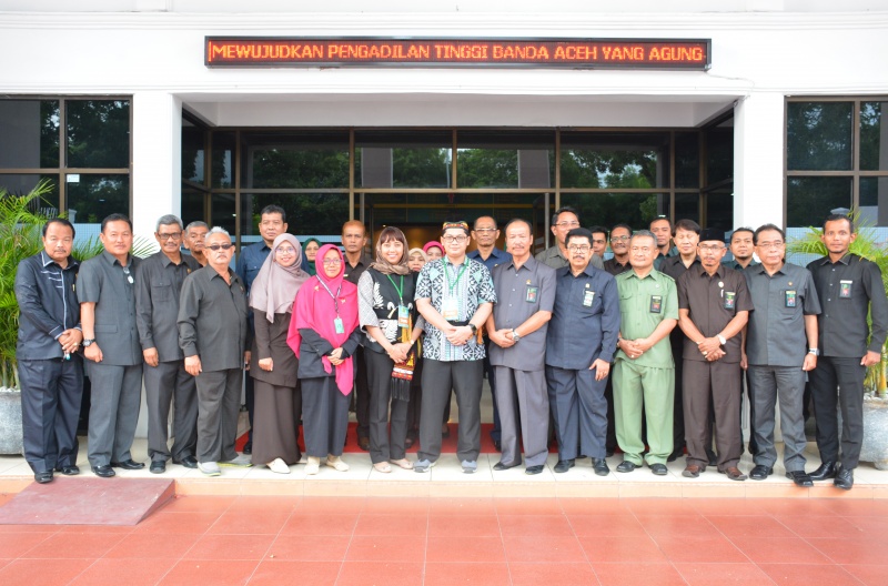 TIM KEMENTERIAN PENDAYAGUNAAN APARATUR NEGARA DAN REFORMASI BIROKRASI REPUBLIK INDONESIA LAKUKAN EVALUASI ZONA INTEGRITAS PADA PENGADILAN TINGGI BANDA ACEH