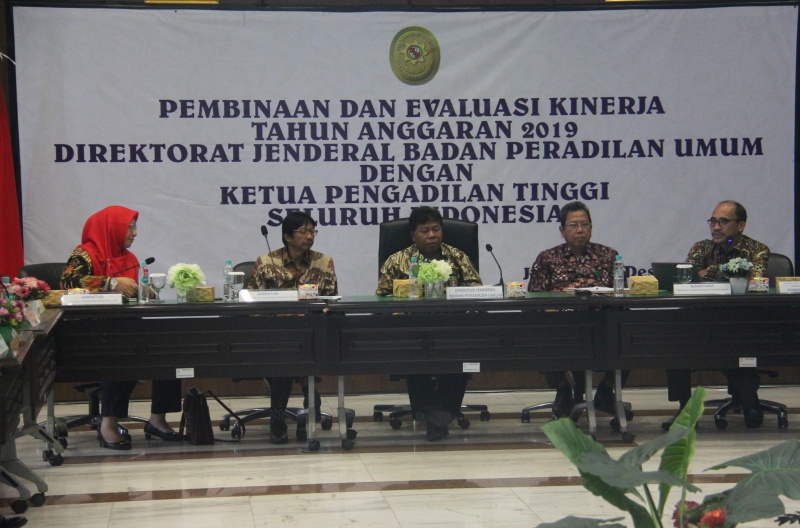 KETUA PENGADILAN TINGGI BANDA ACEH MENGIKUTI PEMBINAAN DAN EVALUASI KINERJA TAHUN ANGGARAN 2019 YANG DISELENGGARAKAN OLEH DIREKTORAT JENDERAL BADAN PERADILAN UMUM MAHKAMAH AGUNG REPUBLIK INDONESIA