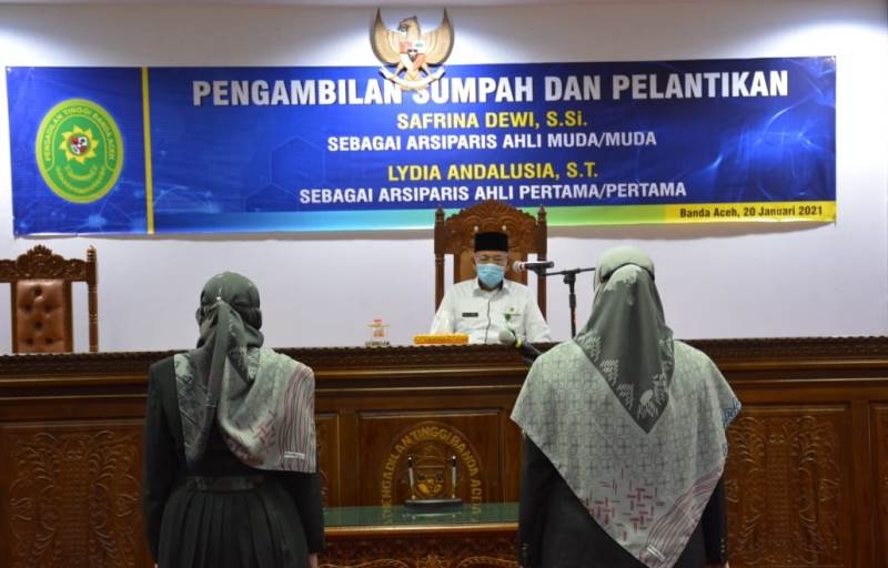PENGAMBILAN SUMPAH DAN PELANTIKAN ARSIPARIS PENGADILAN TINGGI BANDA ACEH