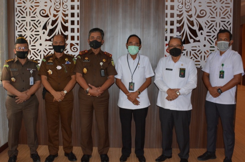 SILATURAHMI KETUA PENGADILAN TINGGI BANDA ACEH BERSAMA KEPALA KEJAKSAAN TINGGI ACEH