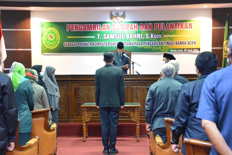 PENGAMBILAN SUMPAH DAN PELANTIKAN PRANATA KOMPUTER PENGADILAN TINGGI BANDA ACEH