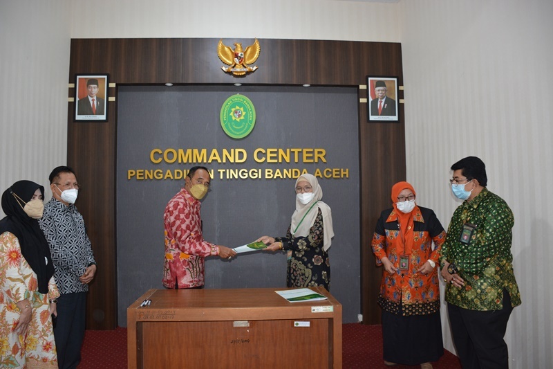 PENANDATANGANAN MoU PELAYANAN DISABILITAS PENGADILAN TINGGI BANDA ACEH DENGAN SEKOLAH SMALB YPPC BANDA ACEH