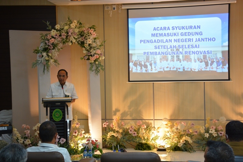 ACARA SYUKURAN MEMASUKI GEDUNG PENGADILAN NEGERI JANTHO SETELAH RANOVASI