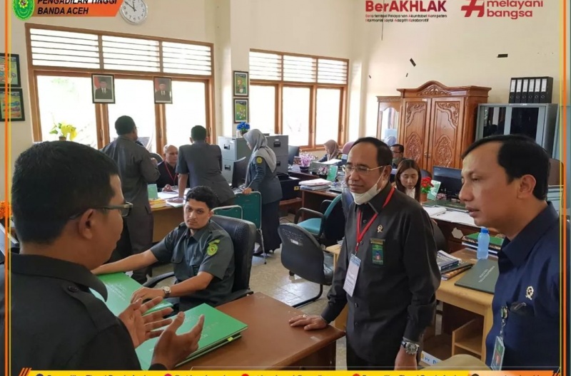 KEGIATAN PEMBINAAN PENGAWASAN DAERAH DAN SUPERVISI SERTA DIKLAT DI TEMPAT KERJA PADA PENGADILAN NEGERI/PHI/TIPIKOR BANDA ACEH