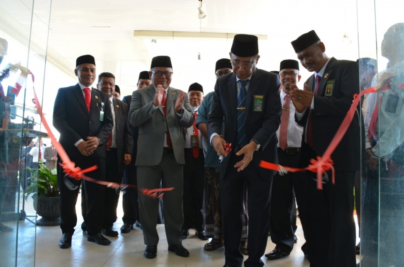 PEUSIJUEK GEDUNG SEMENTARA PENGADILAN TINGGI BANDA ACEH