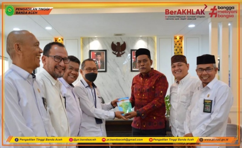 KETUA PENGADILAN TINGGI BANDA ACEH BERSILATURRAHMI DENGAN KETUA DPRA