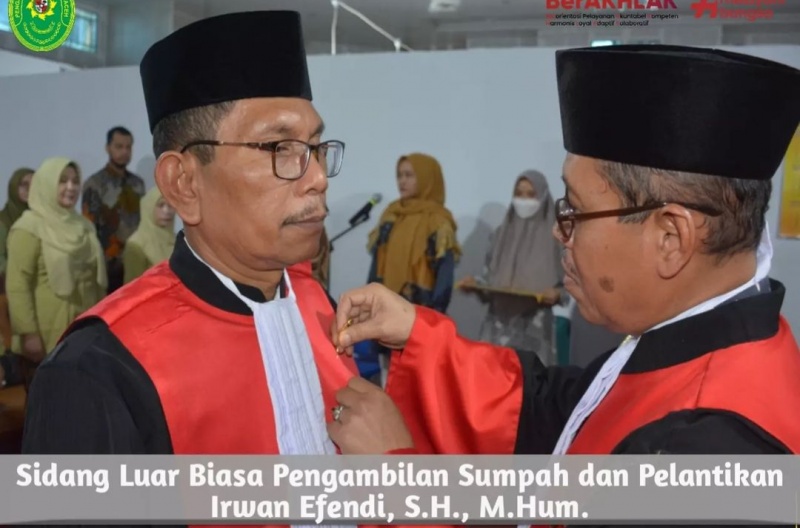 SIDANG LUAR BIASA PENGAMBILAN SUMPAH DAN PELANTIKAN IRWAN EFENDI, S.H., M.Hum.