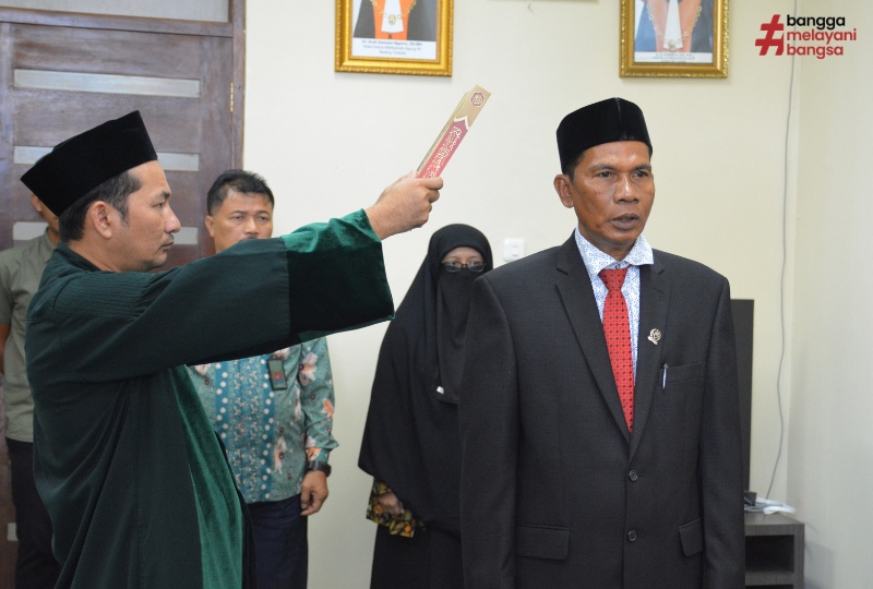 PENGAMBILAN SUMPAH DAN PELANTIKAN JABATAN PANITERA PENGGANTI AN. AIYUB, S.H.