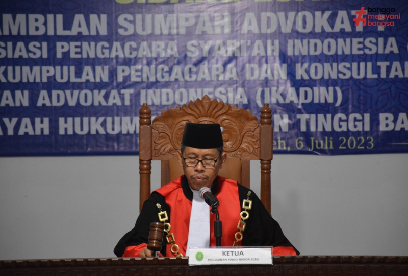 KPT BANDA ACEH AMBIL SUMPAH ADVOKAT