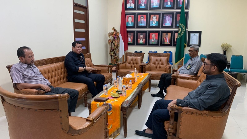 M NASIR DJAMIL KUNJUNGI PT BNA