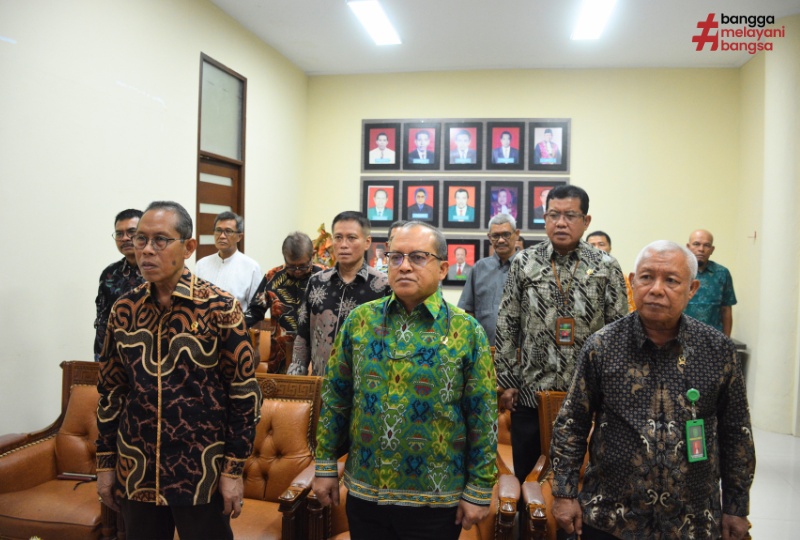 PEMBINAAN BIDANG TEKNIS DAN ADMINISTRASI YUDISIAL OLEH KETUA MAHKAMAH AGUNG RI