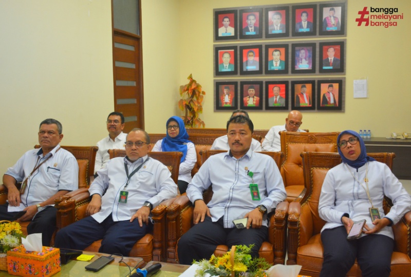 DIGITALISASI PERADILAN: MAHKAMAH AGUNG PANTAU KINERJA EKSEKUSI MELALUI APLIKASI SATU JARI SECARA DARING