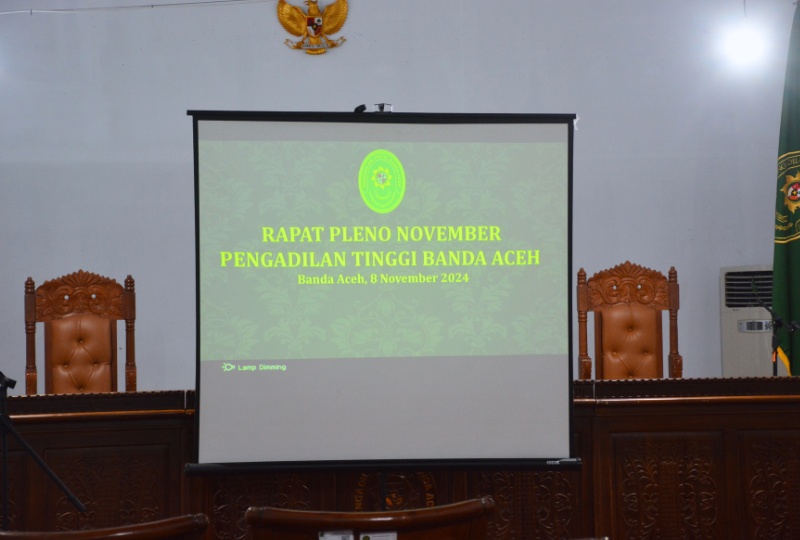 RAPAT PLENO NOVEMBER PENGADILAN TINGGI BANDA ACEH: EVALUASI KINERJA DAN KOMITMEN TEPAT WAKTU DALAM PENYELESAIAN PERKARA