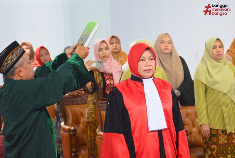 PELANTIKAN HAKIM TINGGI AYUMI SUSRIANI DI PENGADILAN TINGGI BANDA ACEH
