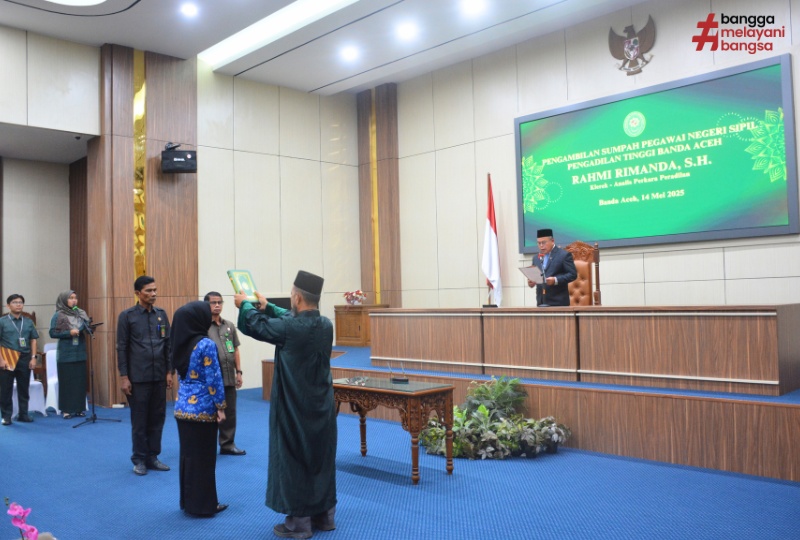 PENGAMBILAN SUMPAH PEGAWAI NEGERI SIPIL PENGADILAN TINGGI BANDA ACEH