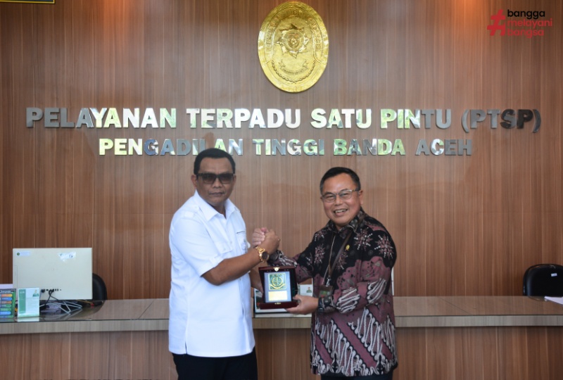 KETUA PENGADILAN TINGGI BANDA ACEH SAMBUT KUNJUNGAN SILATURAHMI KEPALA KEJAKSAAN TINGGI ACEH YANG BARU