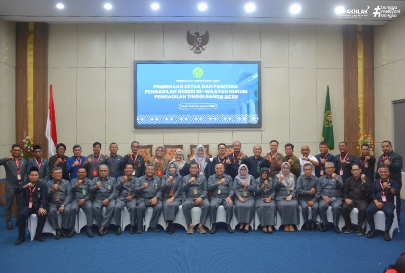PENGADILAN TINGGI BANDA ACEH SELENGGARAKAN PEMBINAAN KETUA DAN PANITERA PENGADILAN NEGERI SE-WILAYAH HUKUM