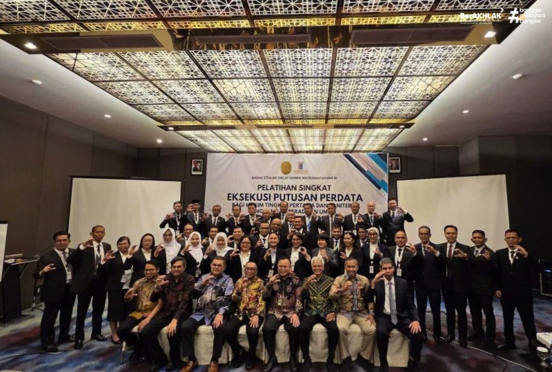 PELATIHAN EKSEKUSI PUTUSAN PERDATA DITUTUP DENGAN PENUH KEBANGGAAN DAN SEMANGAT PENGABDIAN